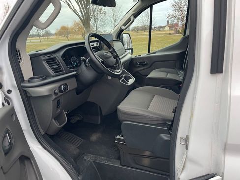 Used 2023 Ford Transit 350 XLT image 11