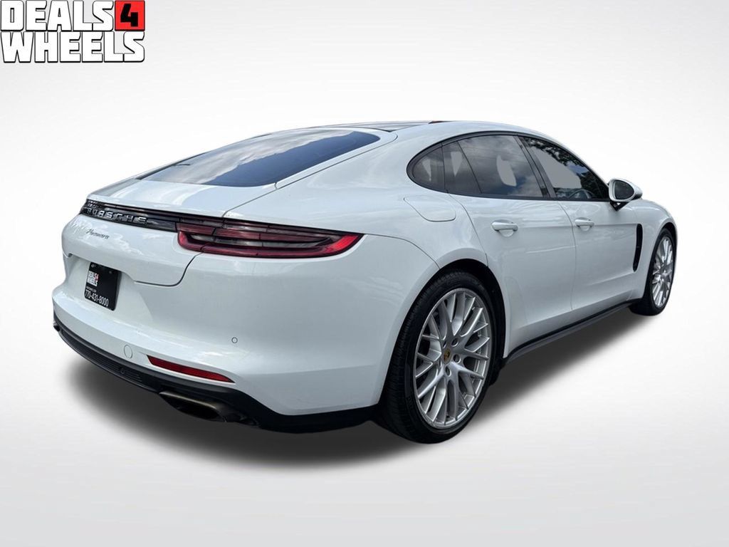 Used 2018 Porsche Panamera RWD image 6