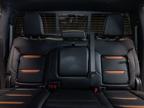 Used 2025 GMC Sierra 1500 AT4 w/ AT4 Premium Package image 27