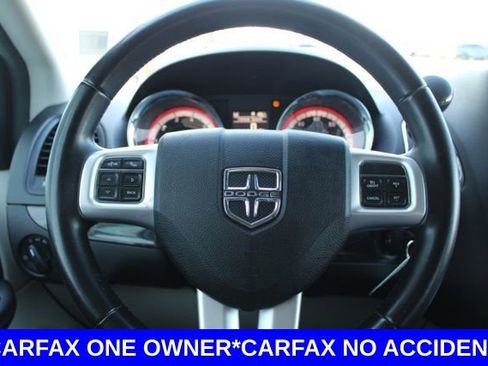 Used 2019 Dodge Grand Caravan SE w/ UConnect Hands-Free Group image 27