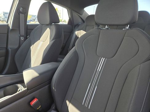 New 2025 Hyundai Elantra SEL image 14