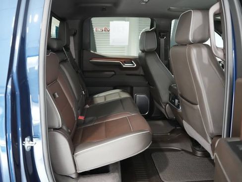 Used 2023 GMC Sierra 1500 Denali w/ Denali Reserve Package AWD/4WD image 17