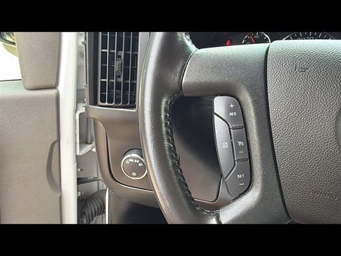 Used 2021 Chevrolet Express 2500 w/ Driver Convenience Package RWD image 13
