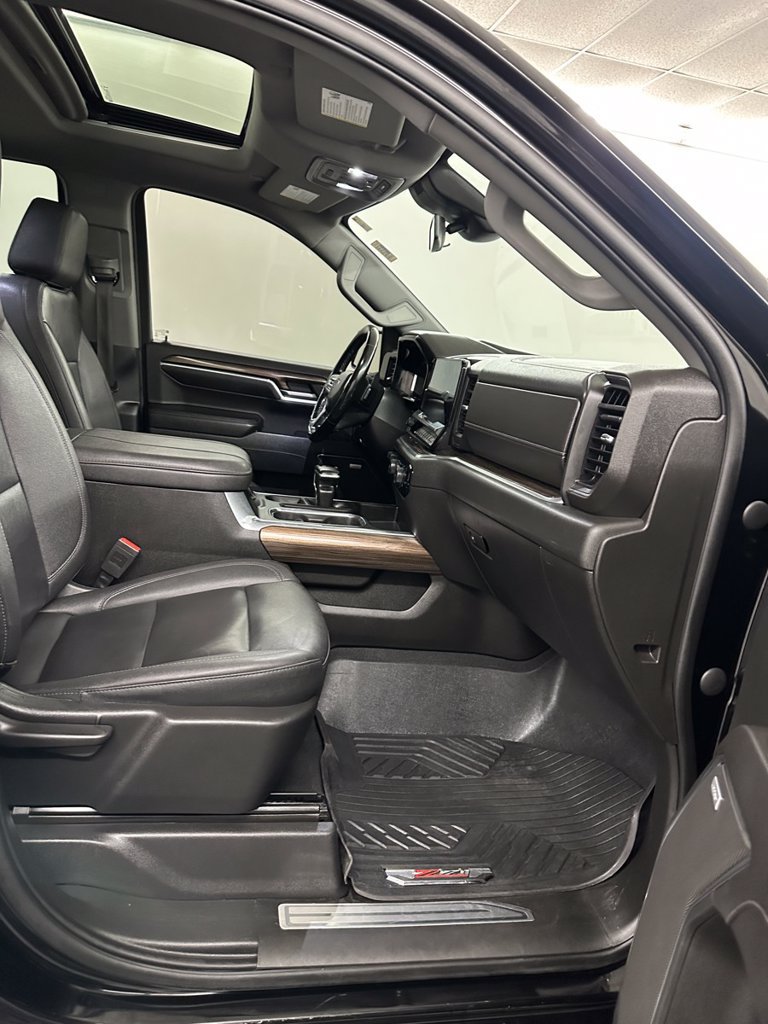 Used 2023 Chevrolet Silverado 1500 RST AWD/4WD image 38