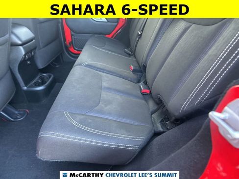 Used 2018 Jeep Wrangler Unlimited Sahara w/ Dual Top Group image 31