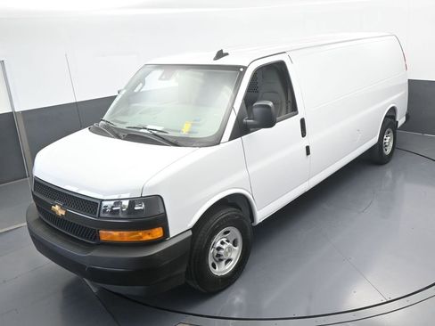 New 2025 Chevrolet Express 3500 Extended w/ Driver Convenience Package image 40