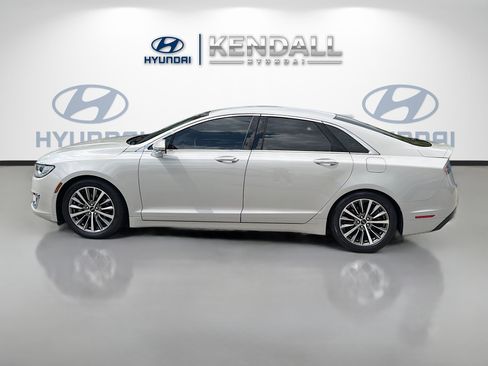 Used 2020 Lincoln MKZ FWD image 4