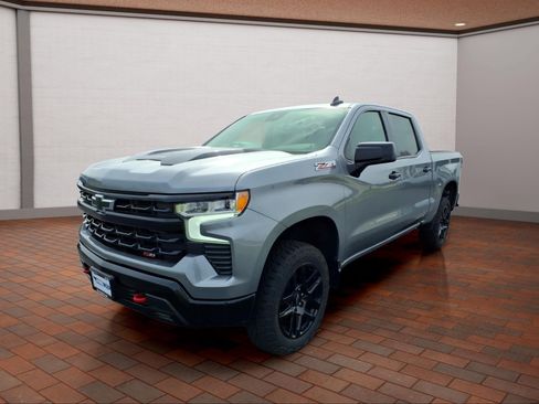 Used 2023 Chevrolet Silverado 1500 LT Trail Boss AWD/4WD image 4