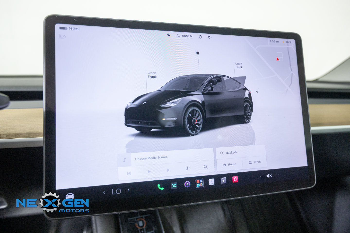 Used 2024 Tesla Model Y Performance AWD/4WD image 18