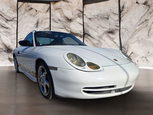 Used 2001 Porsche 911 Carrera 4 image 3