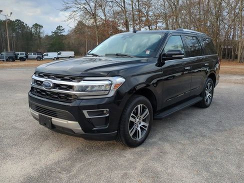 Used 2024 Ford Expedition Limited image 8