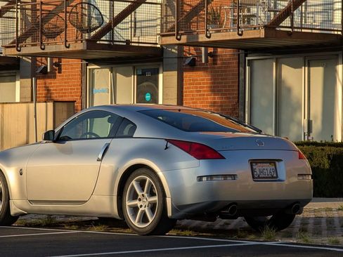 Used 2003 Nissan 350Z Touring image 2