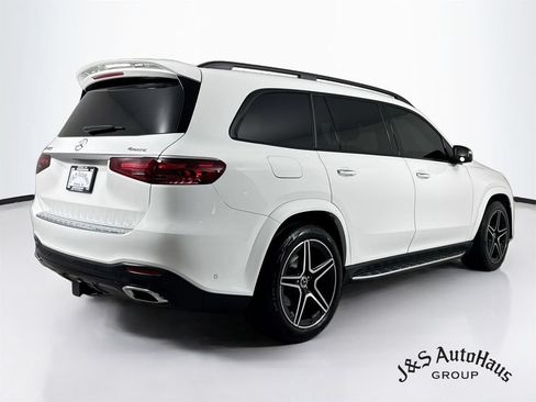 Used 2024 Mercedes-Benz GLS 450 4MATIC w/ AMG Line Exterior image 7