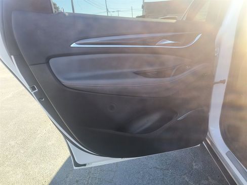 Used 2020 Buick Enclave Essence w/ Sound and Sites Package image 31