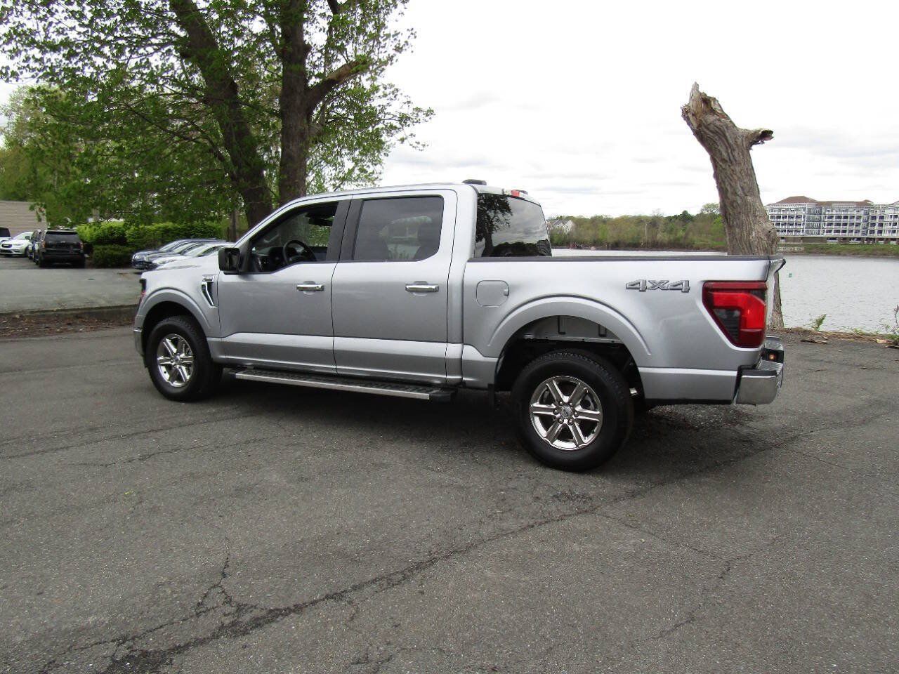 Used 2025 Ford F150 XLT w/ Equipment Group 301A Standard AWD/4WD image 5