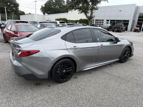 Used 2025 Toyota Camry SE w/ Convenience Package FWD image 2