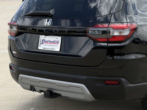 Used 2024 Honda Pilot EX-L image 6