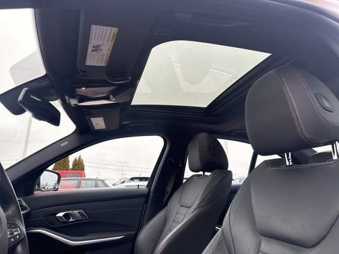 Used 2019 BMW 330i xDrive Sedan w/ Premium Package AWD/4WD image 12