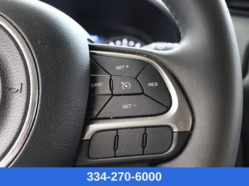 Used 2022 Jeep Renegade Latitude image 25