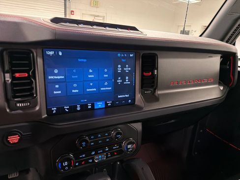 Used 2026 Ford Bronco Raptor AWD/4WD image 36