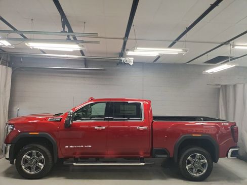 New 2026 GMC Sierra 2500 SLT w/ SLT Premium Package image 15