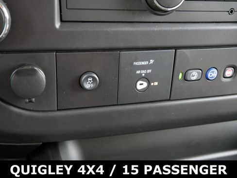 Used 2024 Chevrolet Express 3500 LT w/ LT Preferred Equipment Group image 19