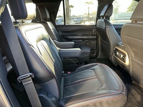 Used 2022 Ford Expedition Limited image 22