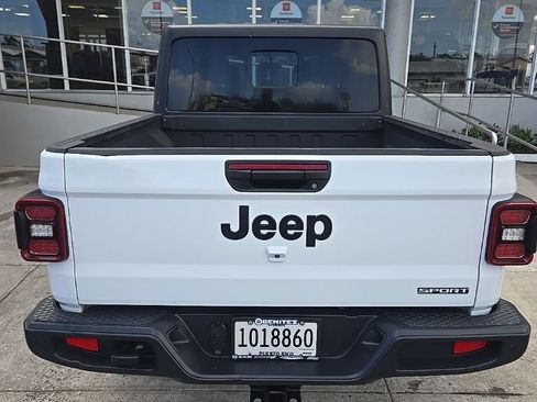 Used 2020 Jeep Gladiator Sport w/ Quick Order Package 24S image 7