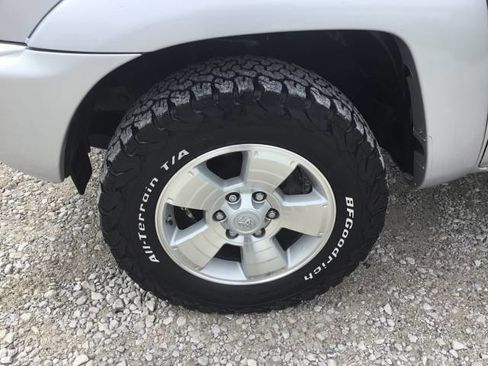 Used 2013 Toyota Tacoma 4x4 Double Cab w/ TRD Sport Pkg image 9