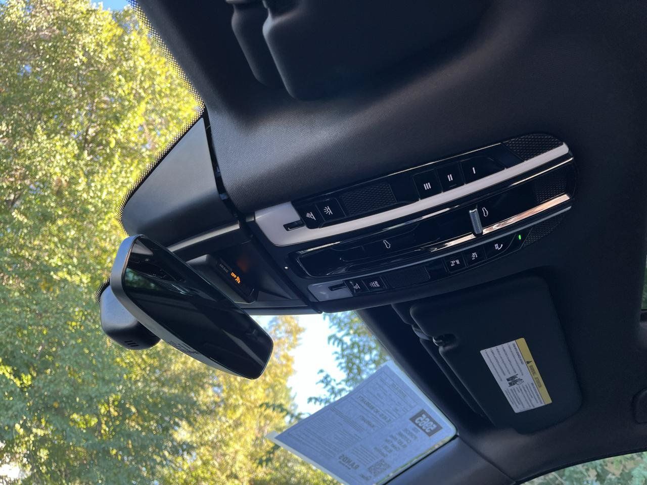 Used 2020 Porsche Cayenne AWD/4WD image 15