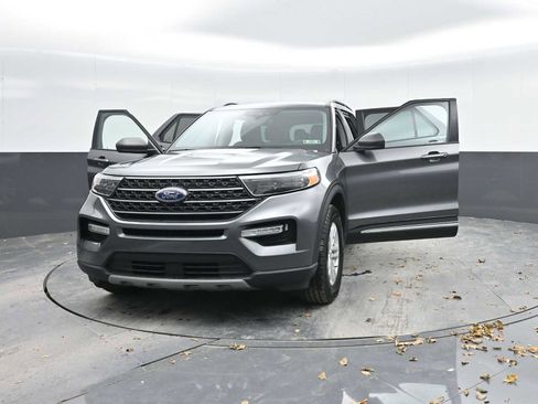 Used 2023 Ford Explorer XLT w/ Equipment Group 202A image 51