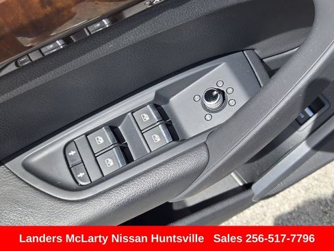 Used 2020 Audi Q5 2.0T Premium AWD/4WD image 24