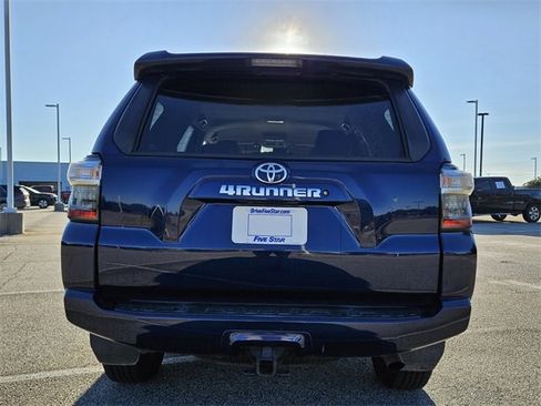 Used 2020 Toyota 4Runner Limited image 10