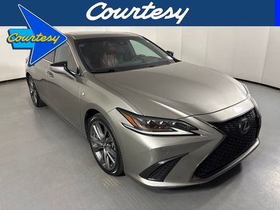 Used 2019 Lexus ES 350 F Sport w/ Accessory Package 2