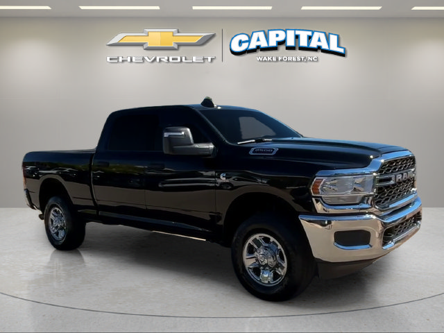 Used 2024 RAM 2500 Tradesman w/ Chrome Appearance Group AWD/4WD image 8
