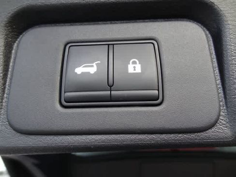 Used 2025 Nissan Rogue SV AWD/4WD image 9