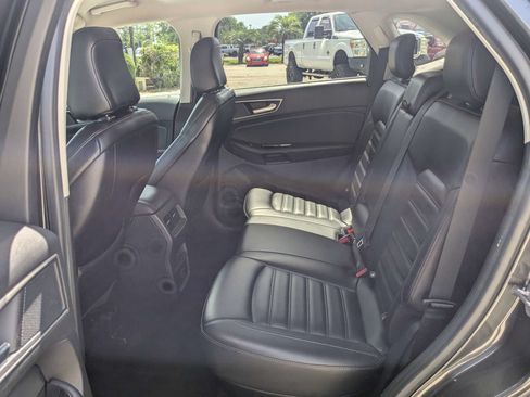 Used 2020 Ford Edge SEL FWD image 14
