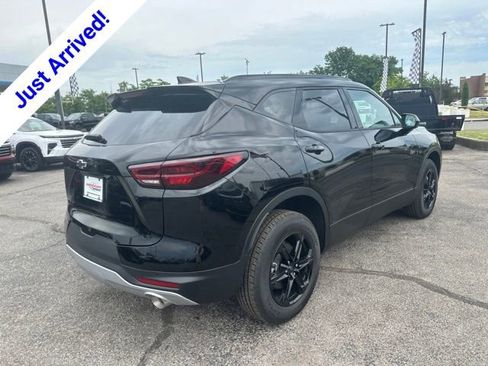 New 2026 Chevrolet Blazer LT w/ Midnight/Sport Edition FWD image 3