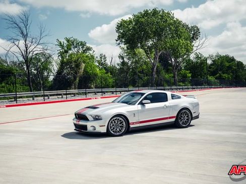 Used 2012 Ford Mustang Shelby GT500 w/ SVT Performance Pkg image 33