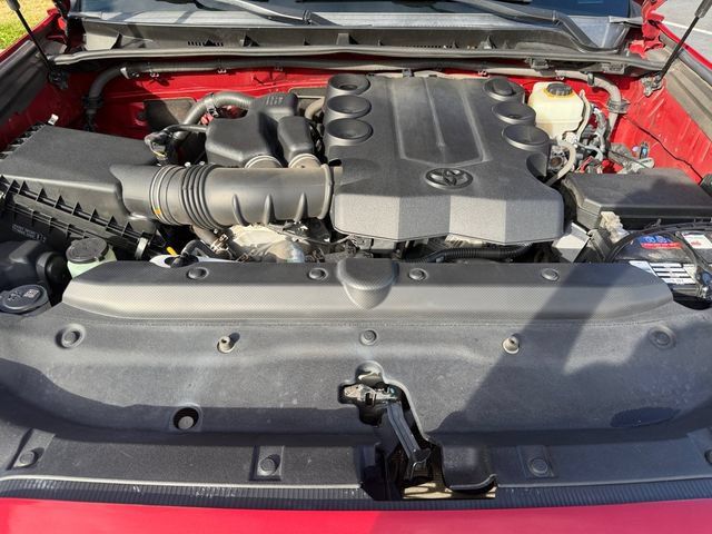 Used 2015 Toyota 4Runner Limited AWD/4WD image 21