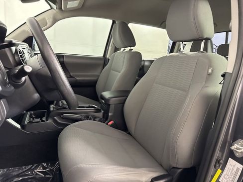 Used 2019 Toyota Tacoma SR w/ SR Convenience Package RWD image 25
