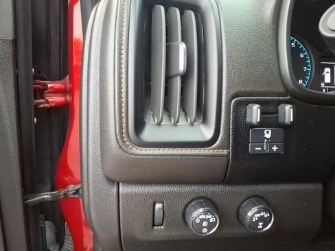 Certified 2021 GMC Canyon AT4 w/ Driver Alert Package AWD/4WD image 19
