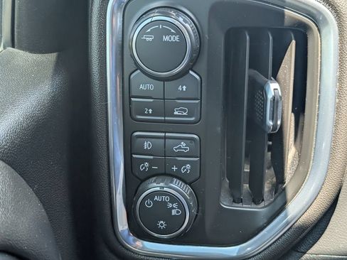 Used 2020 Chevrolet Silverado 1500 RST AWD/4WD image 11