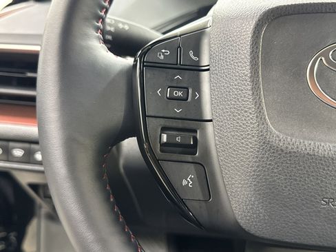 Used 2023 Toyota Prius Prime SE image 37