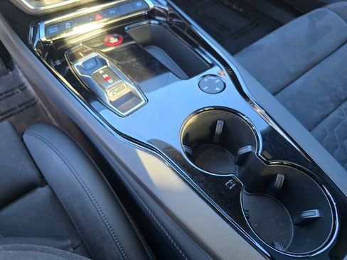 Used 2024 Audi e-tron GT Premium Plus image 26