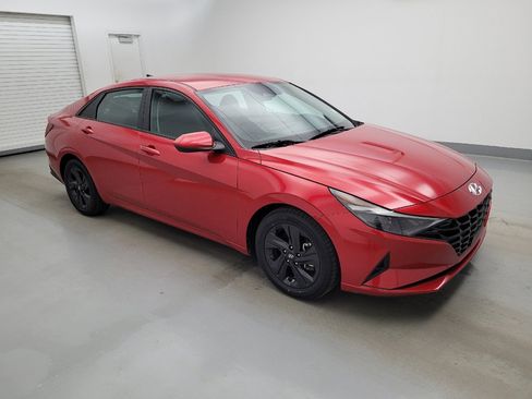Used 2021 Hyundai Elantra SEL w/ Convenience Package FWD image 11