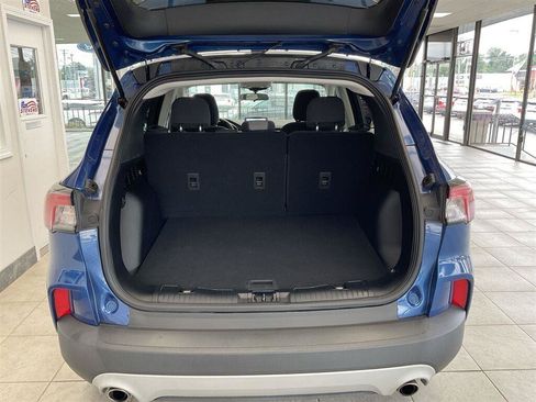Used 2022 Ford Escape SE w/ Cold Weather Package AWD/4WD image 22