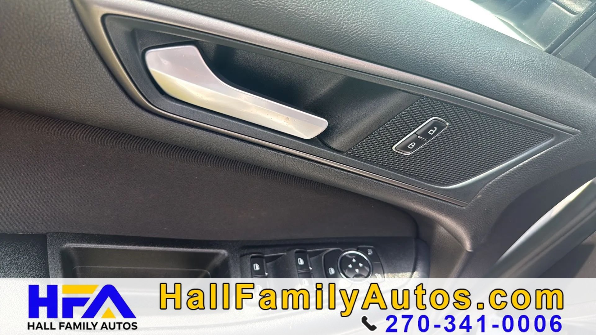 Used 2018 Ford Edge SE FWD image 18