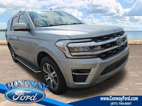 Used 2022 Ford Expedition Limited AWD/4WD image 1