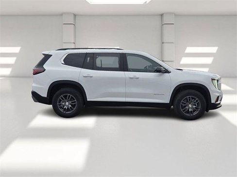Used 2025 GMC Acadia Elevation image 6